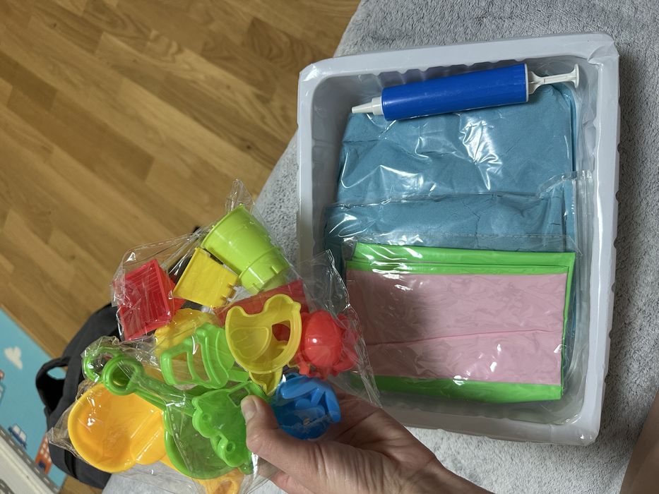 Кінетичний пісок kruzzel 2 кг з басейном