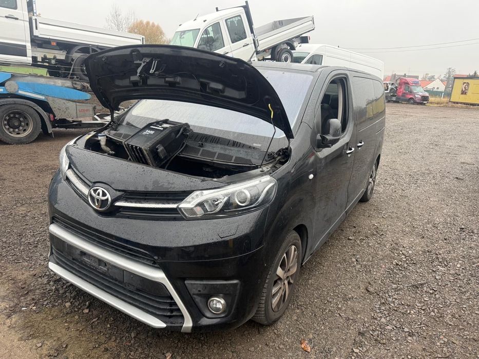 Toyota Proace Verso Zabudowa dla niepełnosprawnych, bogata wersja! Uszkodzony silnik!