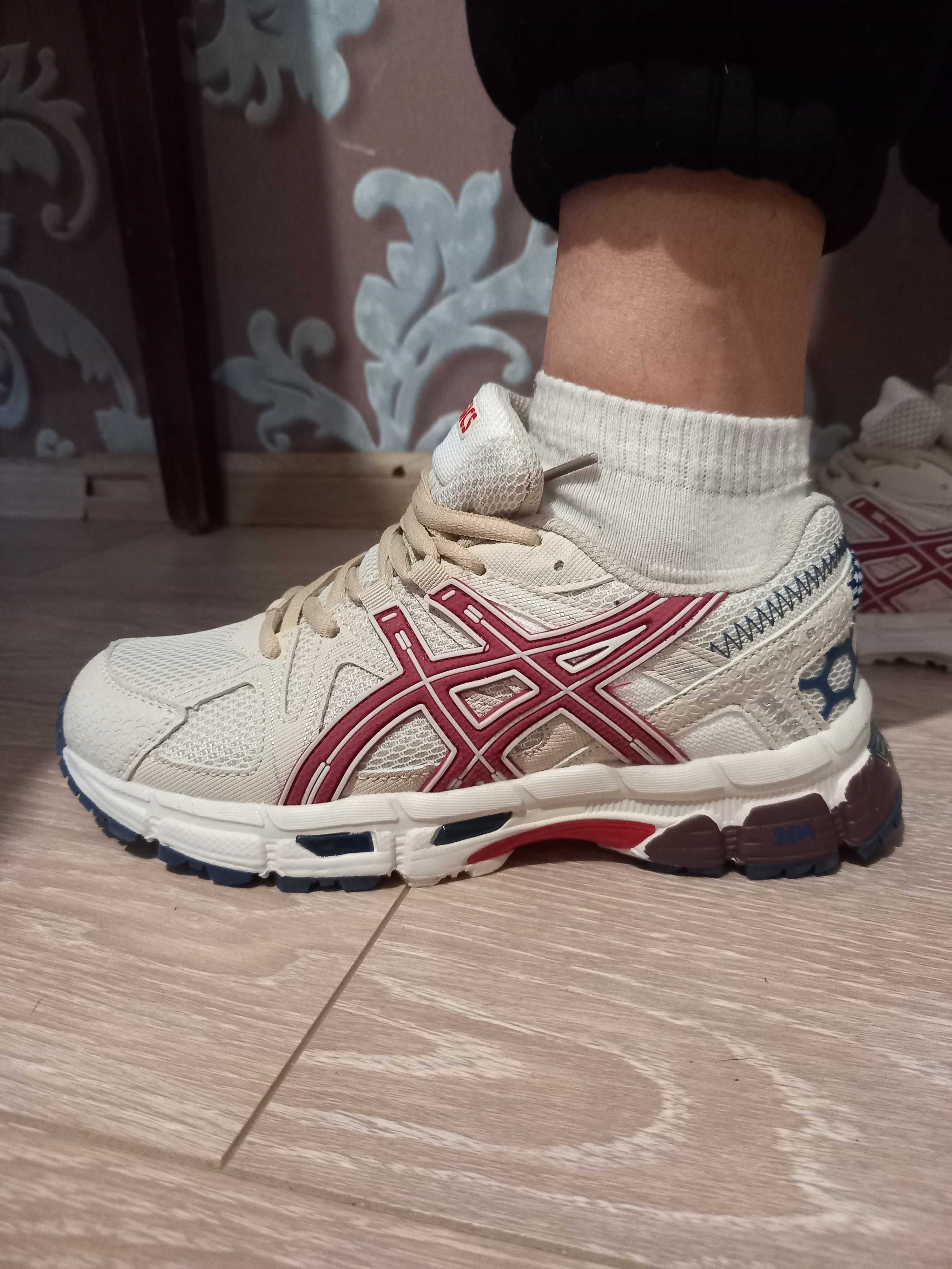 Жіночі кросівки Asics Gel Kahana 8