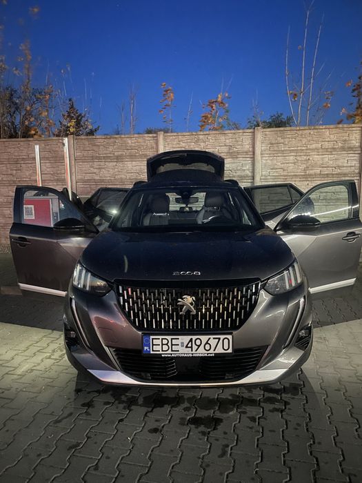 Peugeot 2008 1,2 benzyna