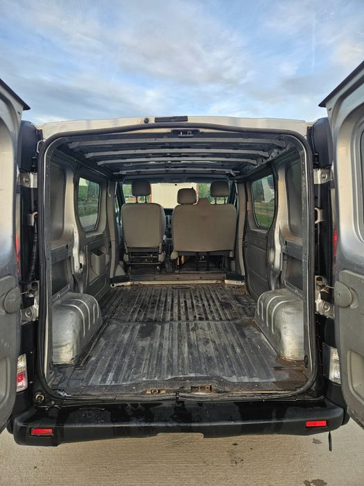 Opel vivaro 2.5 cdti