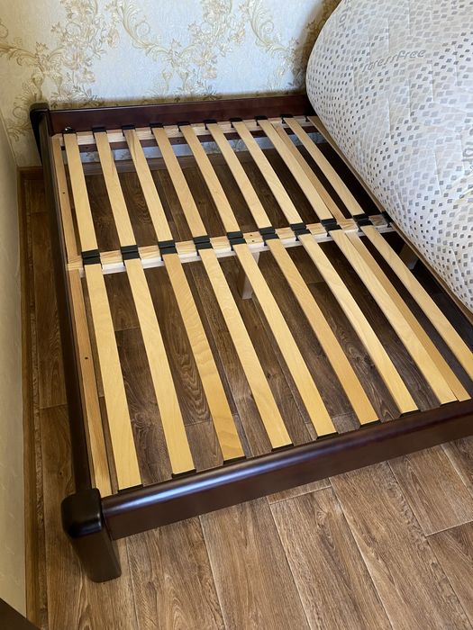 Ліжко двоспальне  з матрацом  200*170