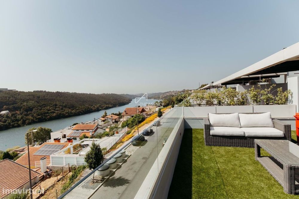 Moradia T3 com vista para o rio Douro – Foz do Sousa, Gondomar