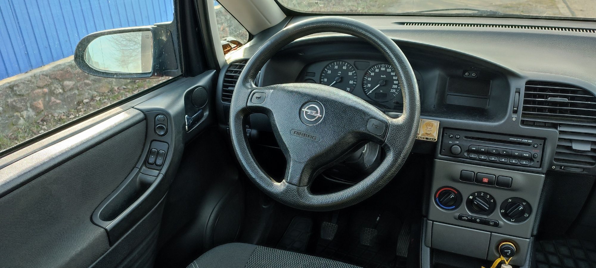 Opel Zefira A 1.6 бензин