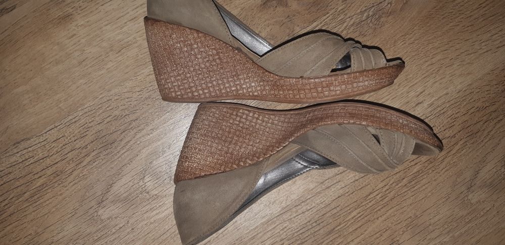 Buty koturny skóra oliwka lasocki 37