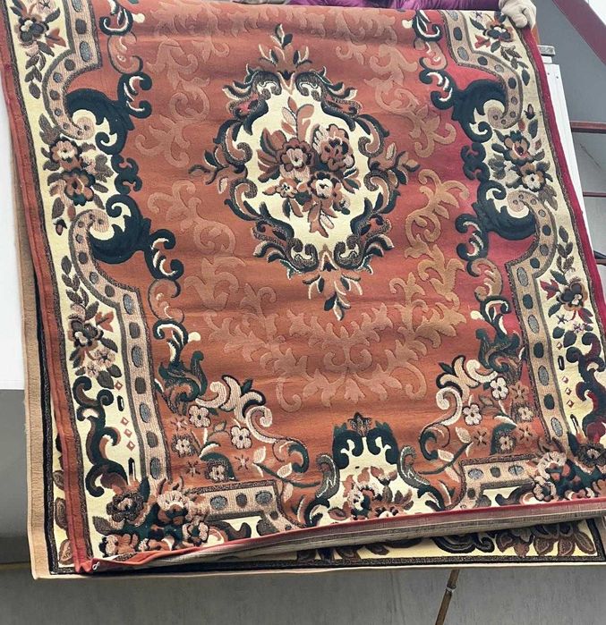 Килими 2×3-3штуки, 2×5-1штука. Вживані у доброму стані