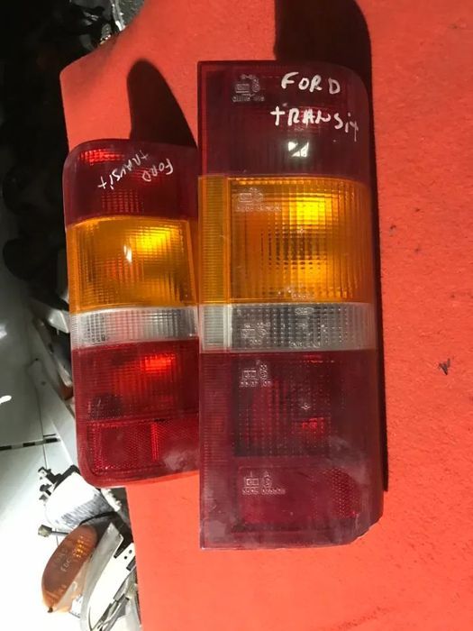 FAROLIM TRASEIRO FORD TRANSIT