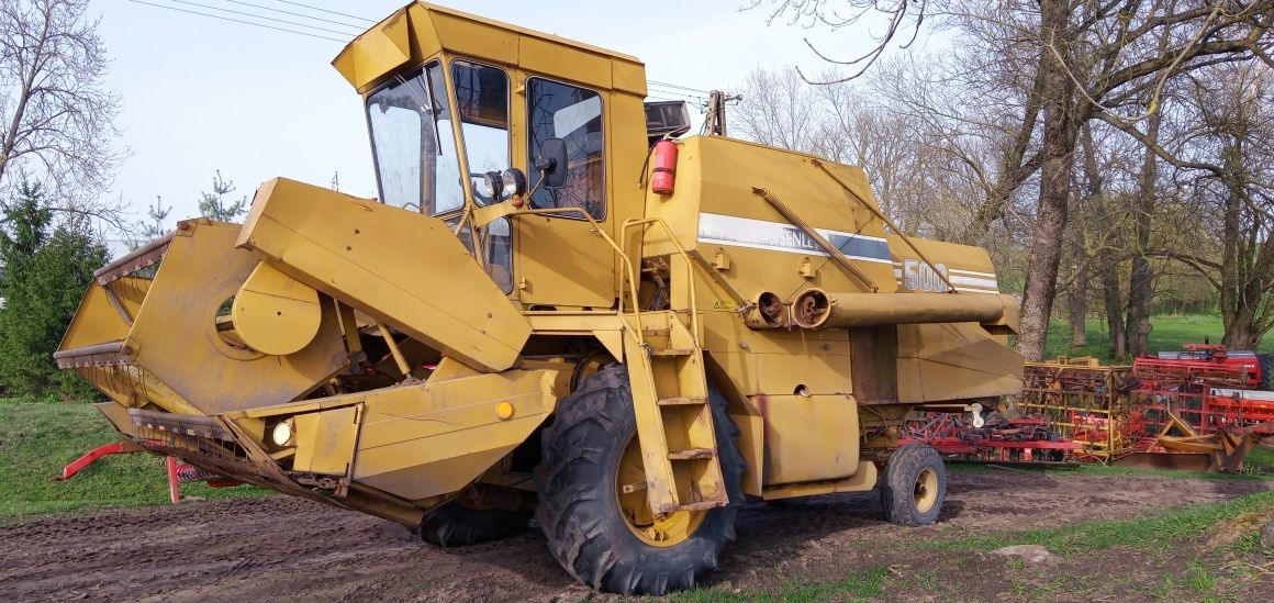 Sampo 500 / New Holland 8030 Kombajn Zbożowy