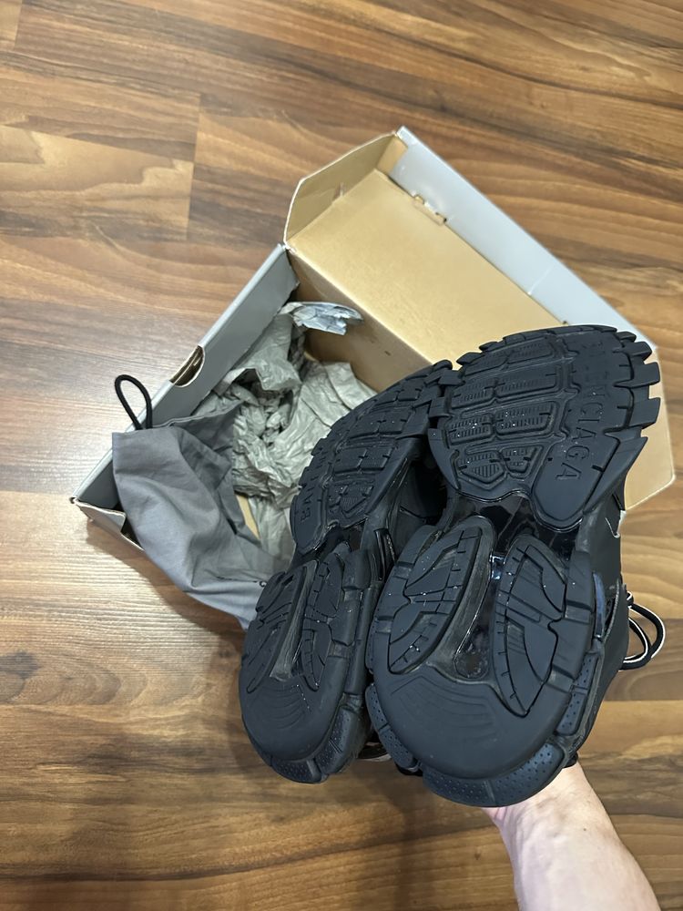 Balenciaga Track Black