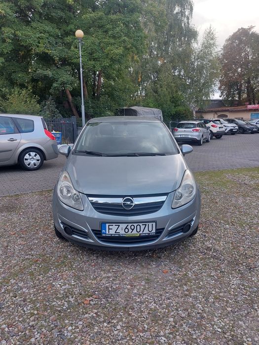 Opel Corsa 1,2 benz. 2010 r