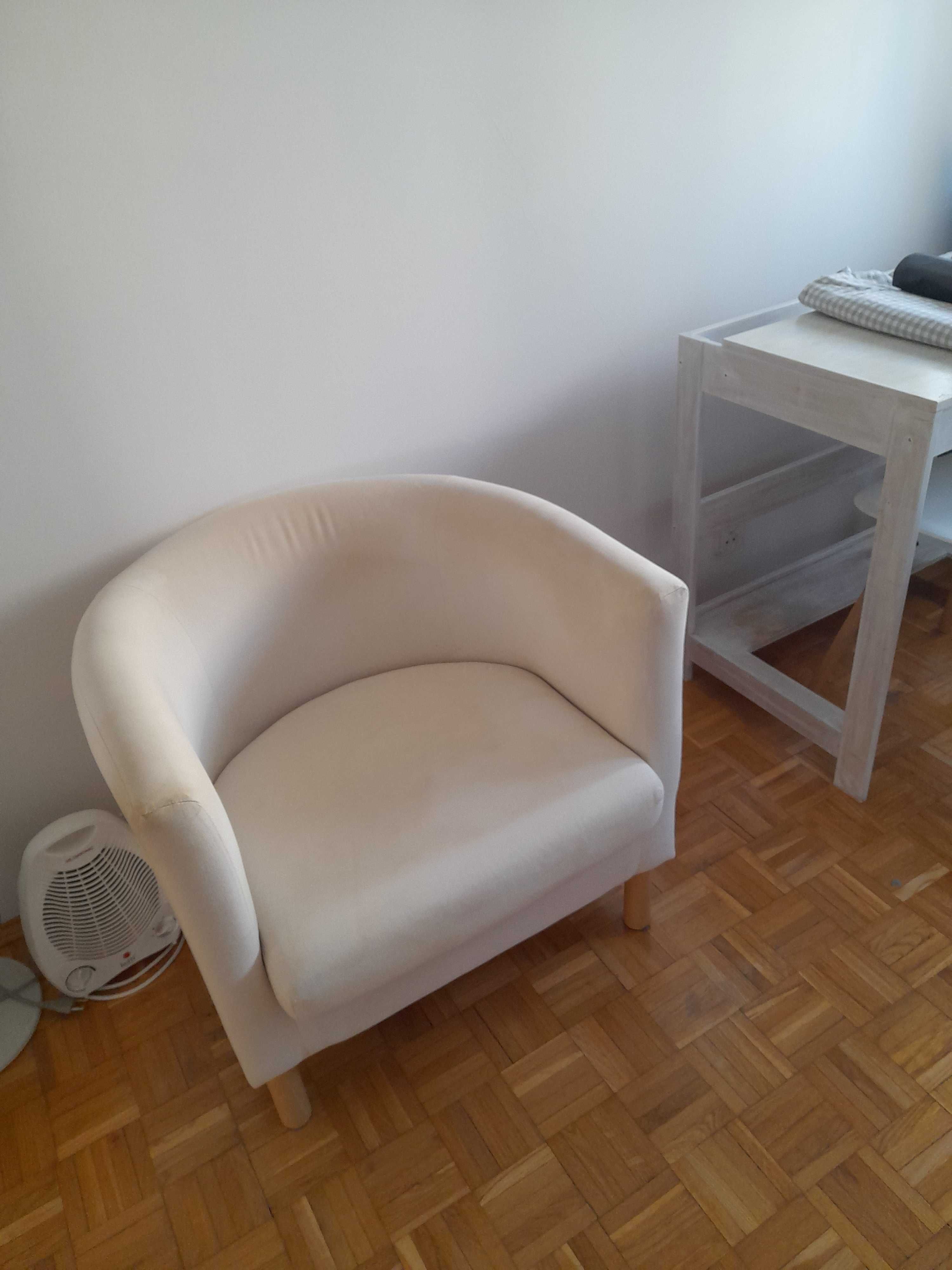 Zestaw mebli do mieszkania