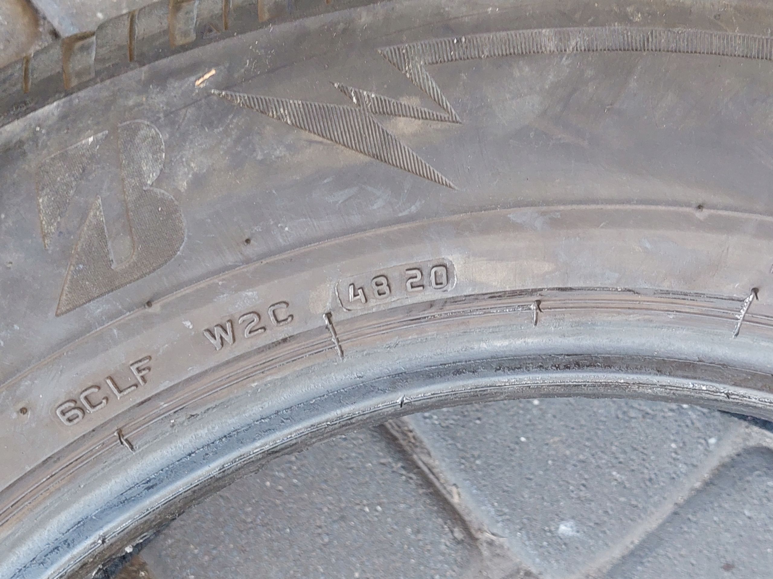 Opony Bridgestone Blizzak LM005 - 215/65/17