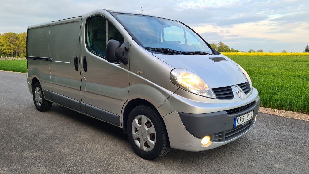 Renault trafic 2013r Long Nawigacja Webasto Climatronic