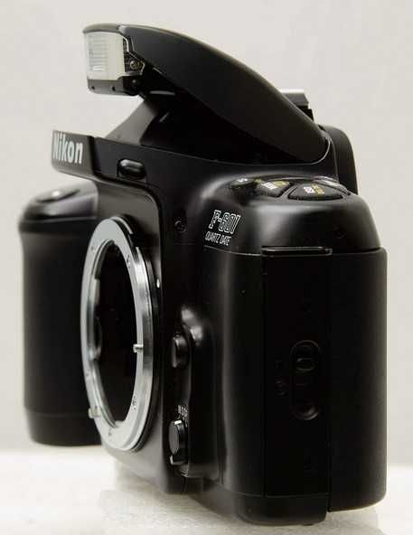 NIKON F-601 Quartz Date