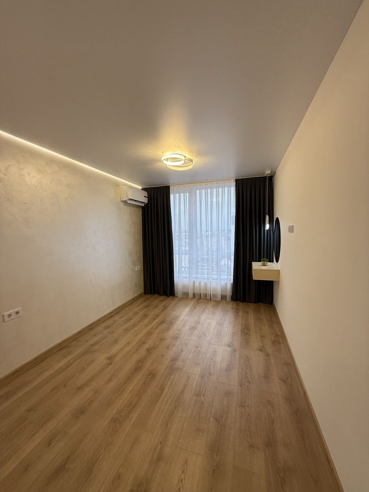 Продаю 1к.квартиру біля ТРЦ Велес