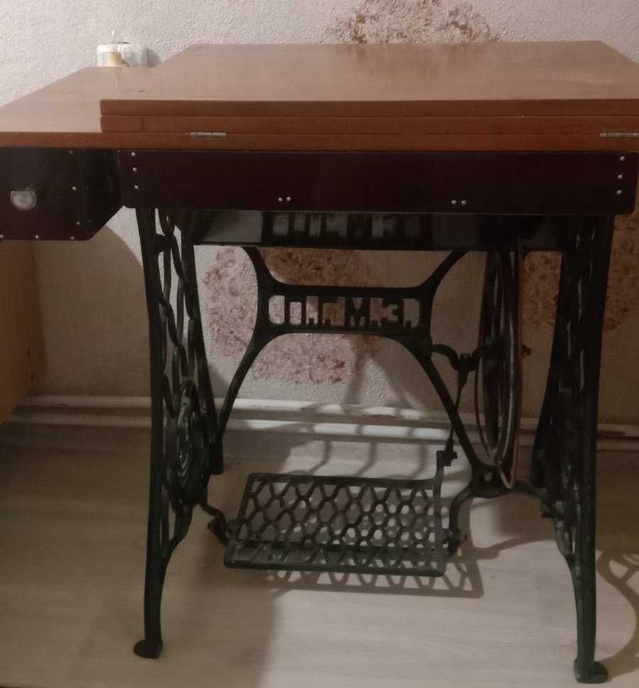 швейна машинка Mundlos