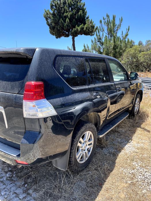 Toyota Land Cruiser Prado 3.0 D-4D Automático 2012 — após acidente