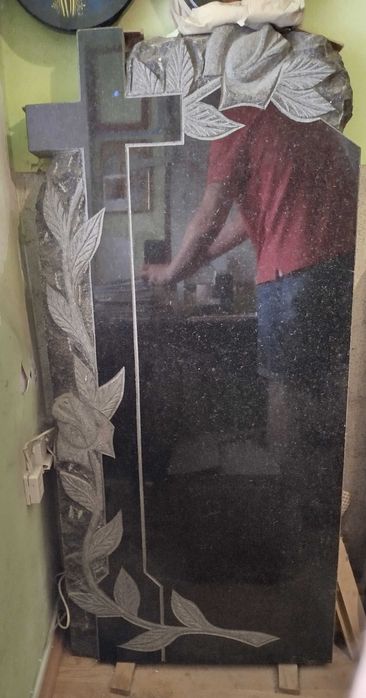 Пам'ятник з граніту