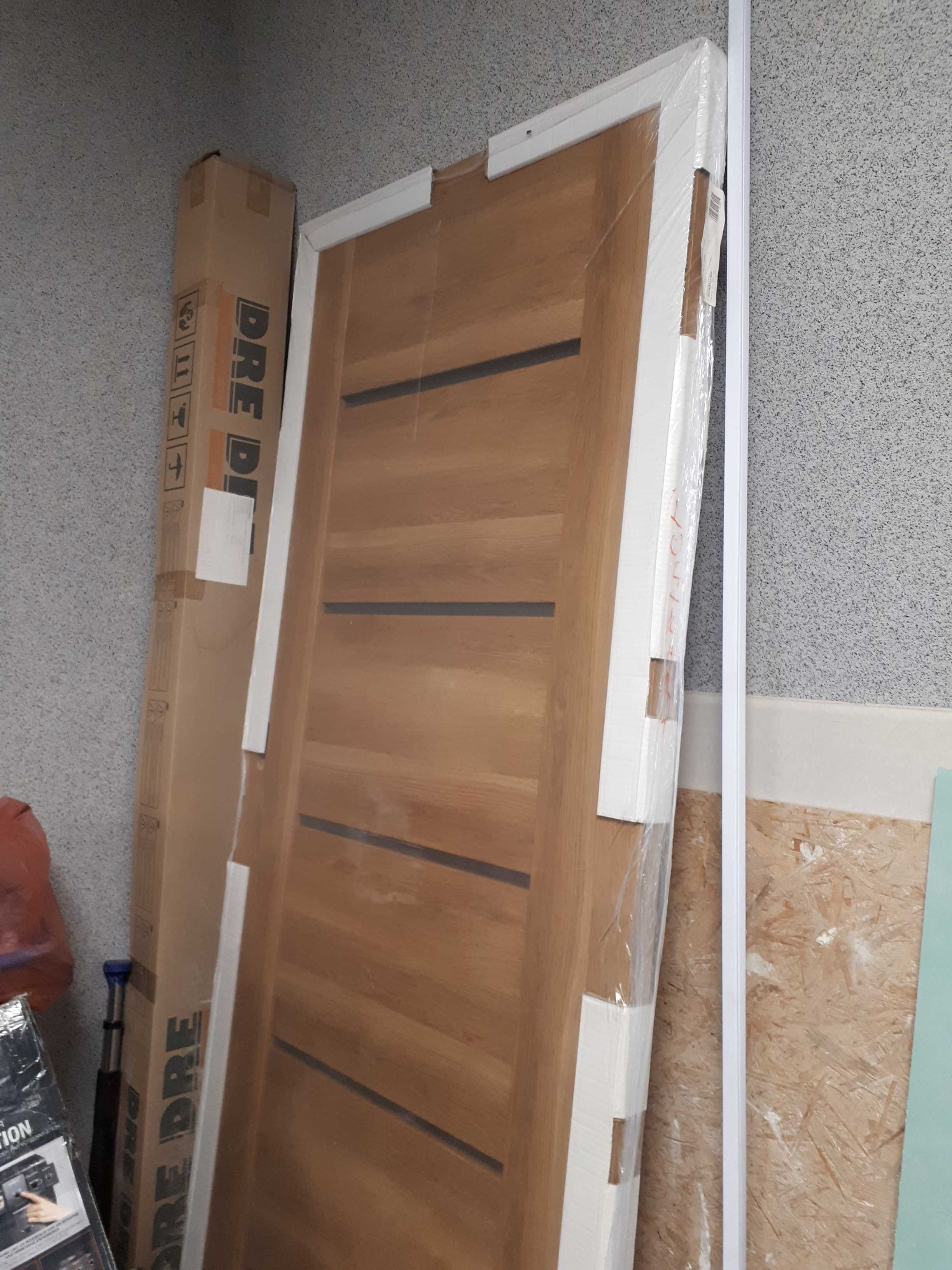 Sprzedam drzwi przesuwne Dre Auri nowe zapakowane 80 prawe komplet.