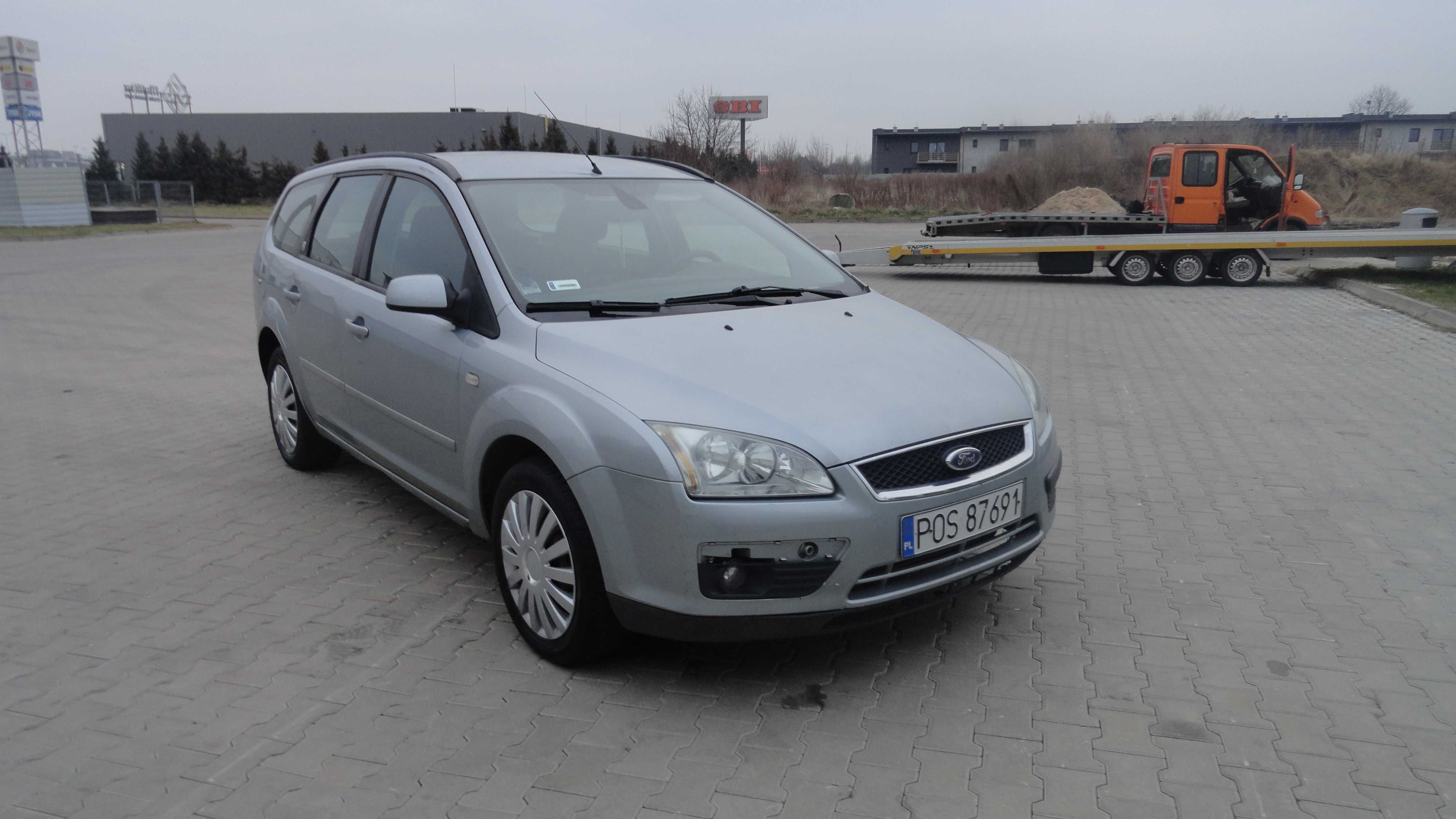 Błotnik lewy przód przedni Ford Focus MK2 kod koloru DA3