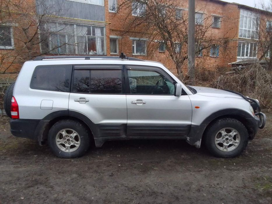 Продаж автомобіля Mitsubishi Pajero 2002 року випуску