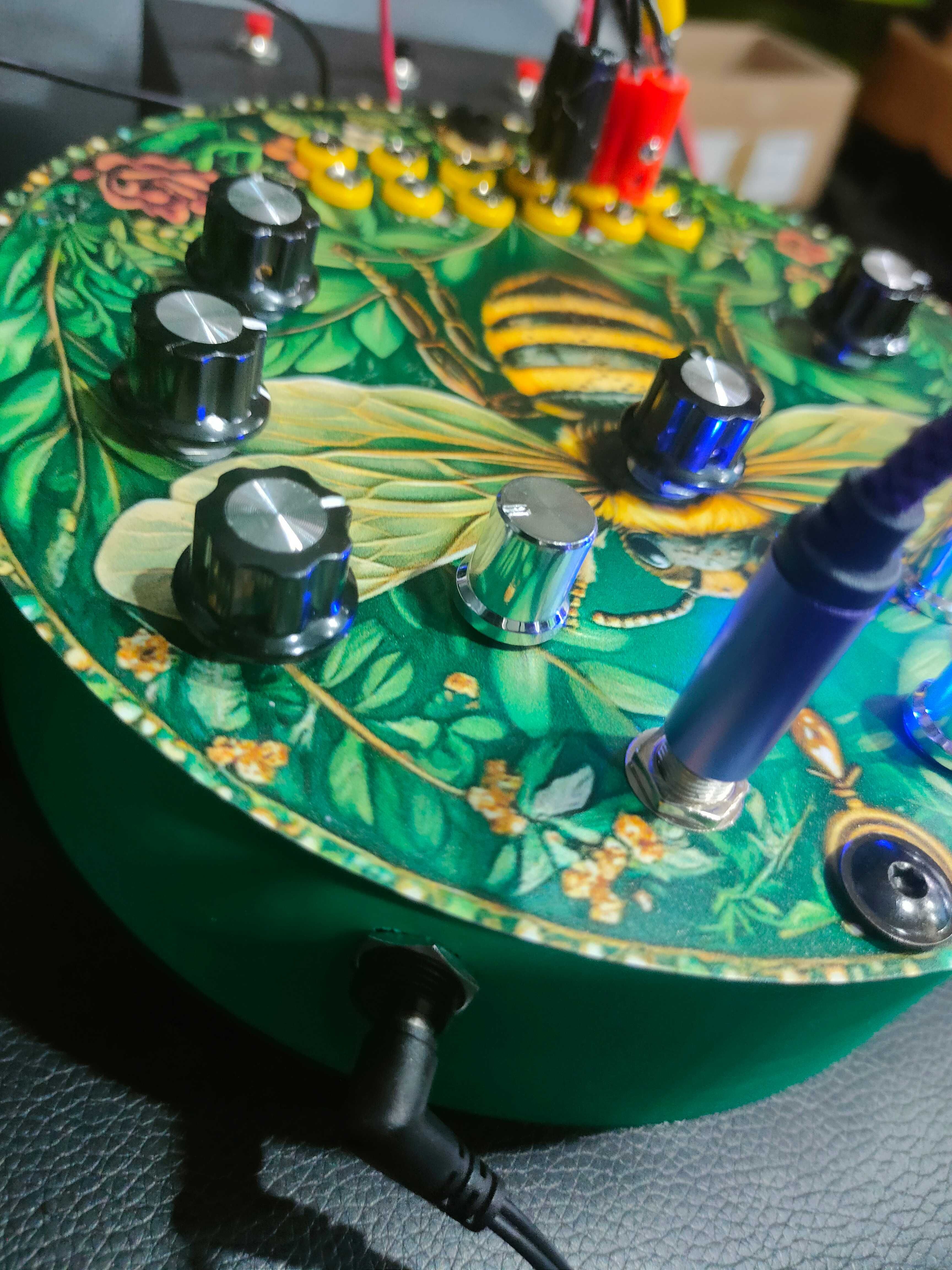 Hexacore drone synth syntezator Diy