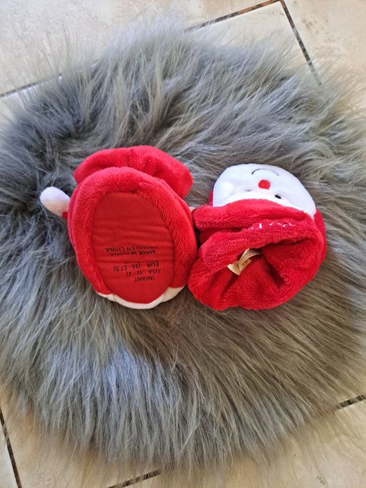 Nowe świąteczne buciki niemowlęce Święty Mikołaj 16/17,5