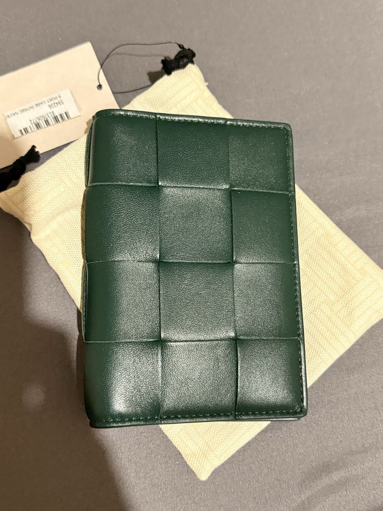 Bottega Veneta для паспорта, кошелек