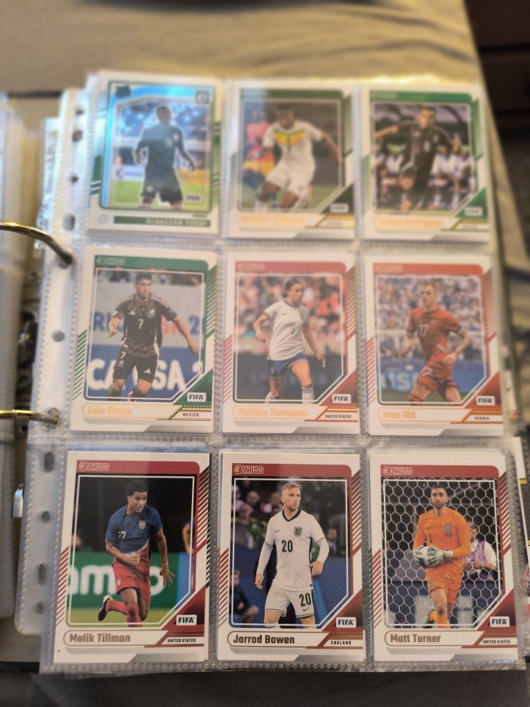 Vendo cromos Panini futebol basquetebol