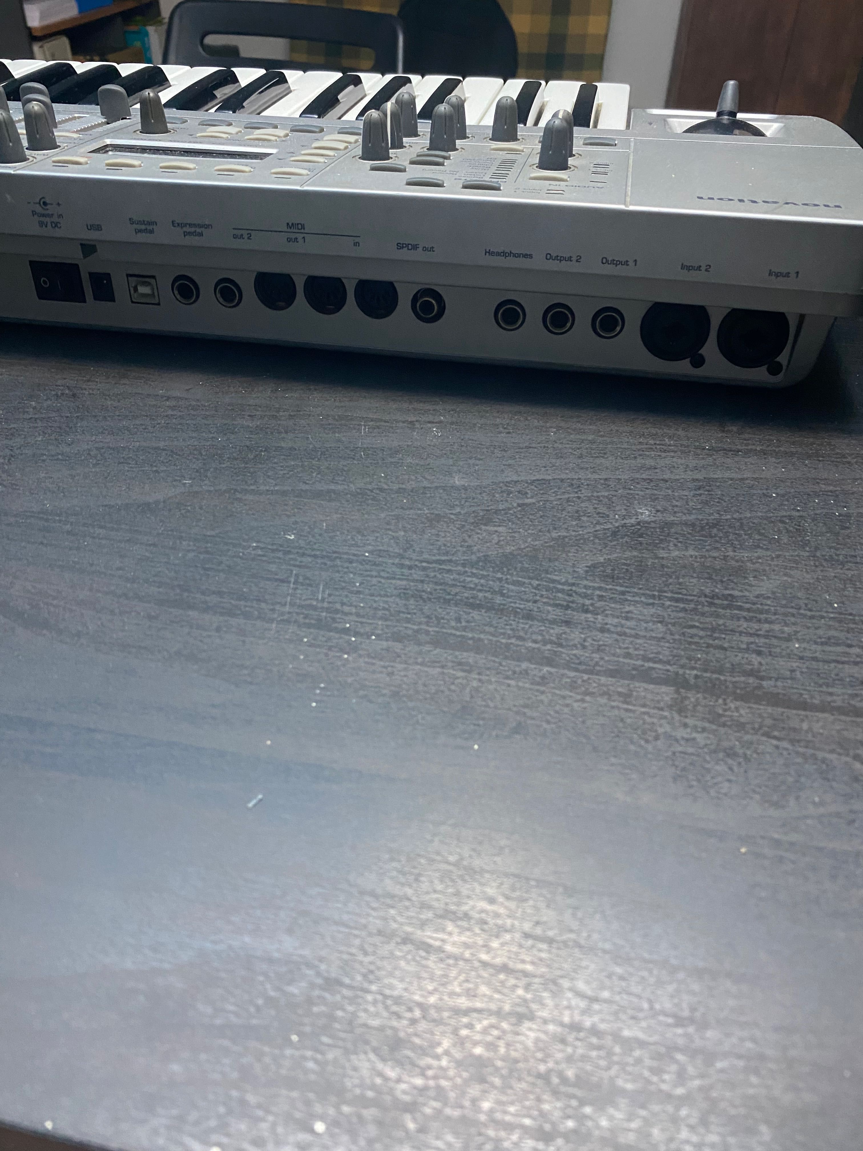 Sintetizador Novation X Station 49 Controlador Midi co