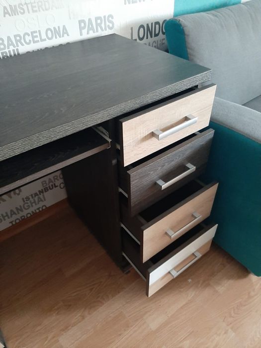 Biurko młodzieżowe