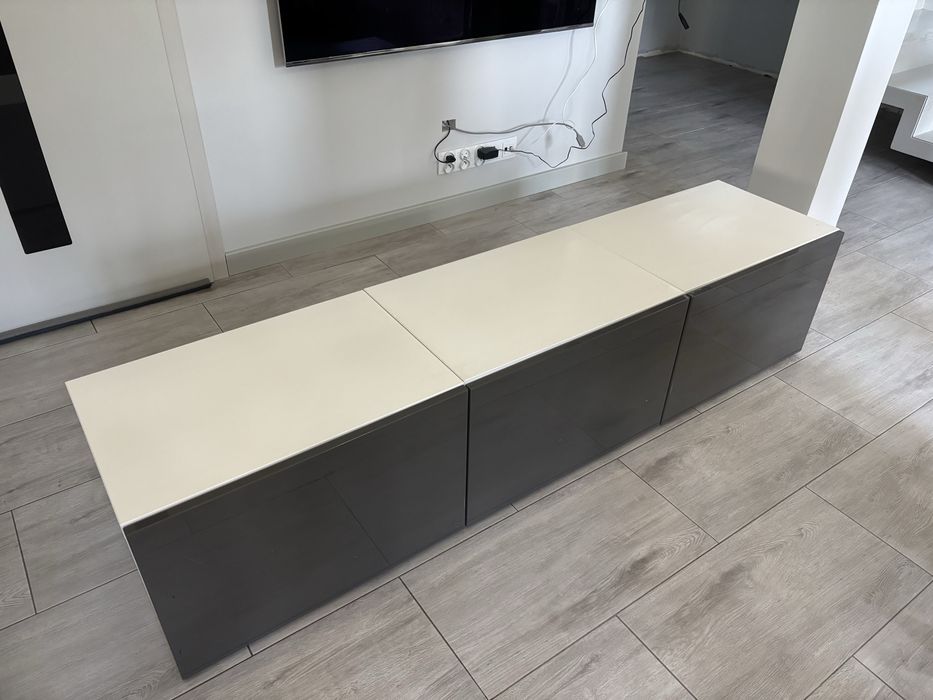 3 szafki szaro białe IKEA BESTA 60x42x38 z górnym szklanym panelem