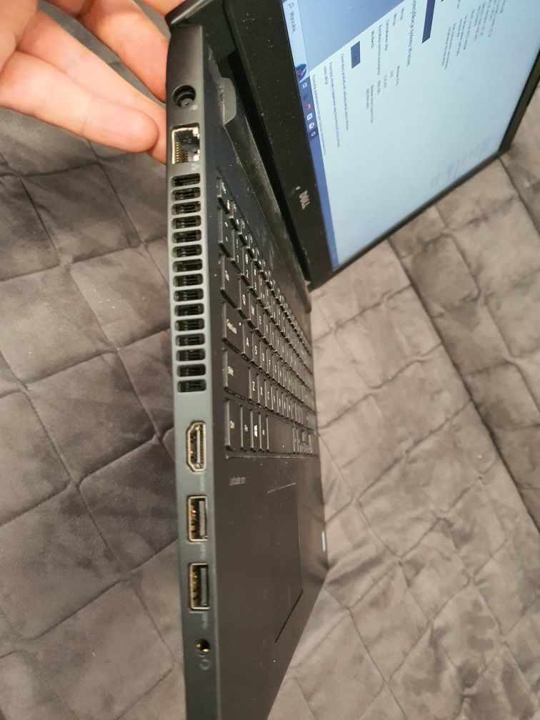 Laptop dell latitude 3570 15.6 cala Led i5 core Windows 10 pro