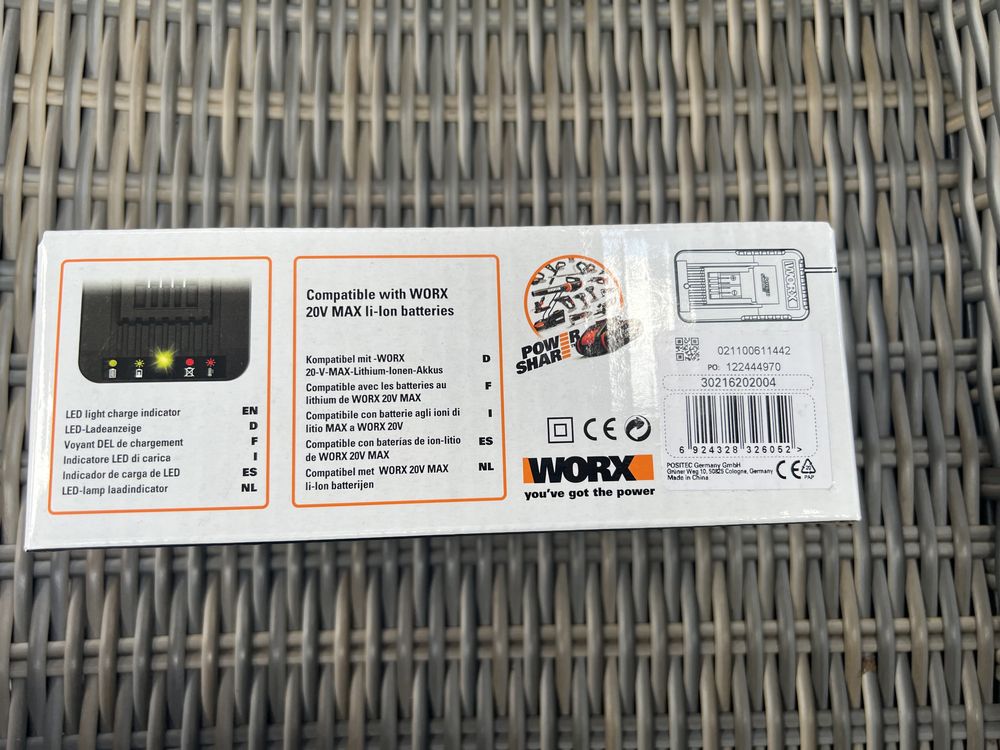 Nowa ładowarka WORX 20 V / 2.0 A