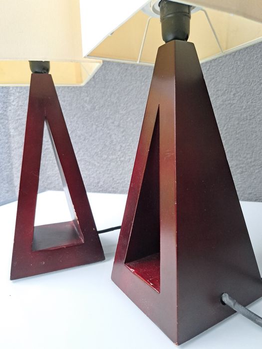 Lampka nocna trójkątna geometryczny design mahoń E14 - Eleganckie 2szt