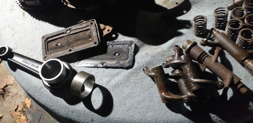 Junak m10 części  silnikowe