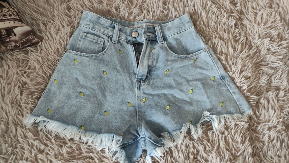 Джинсові шорти на дівчинку