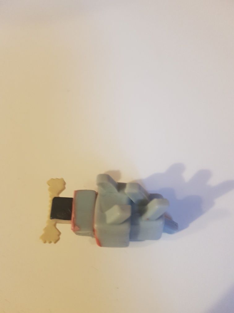 Figurka minicraft pies z kością