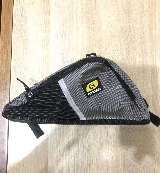 Сумка велосипедна.