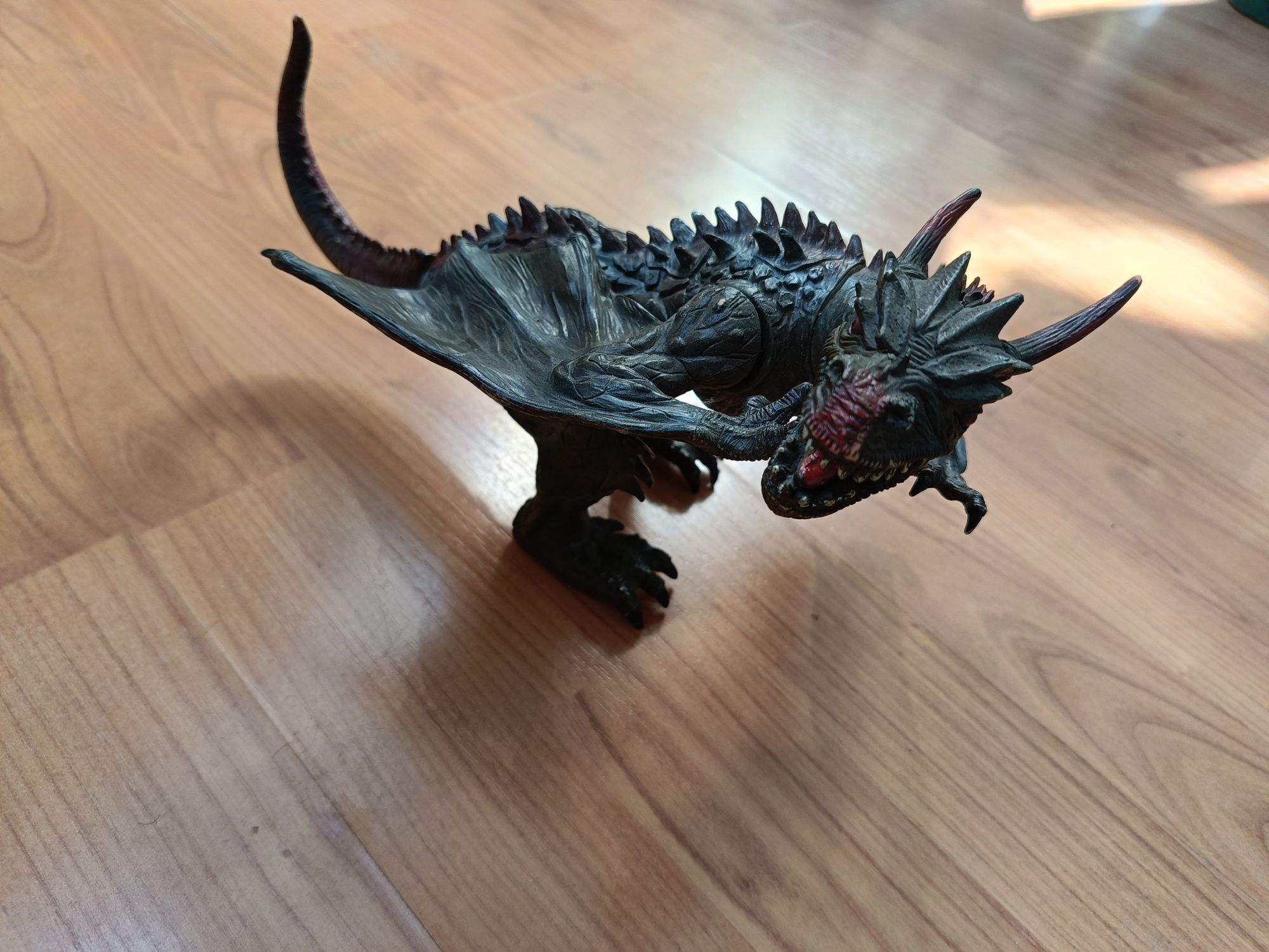 Продам іграшка динозаврів