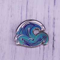 Pin Surfista Onda Azul - Ocean Surfer Waves - Presente Alta Qualidade