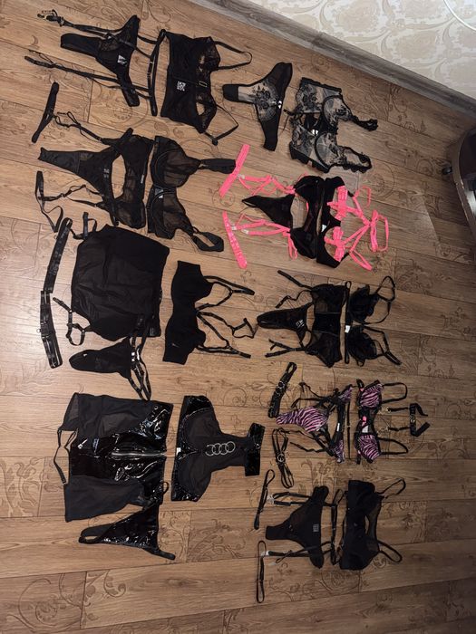 Еротична білизна белье ліф труси гартери пояс латекс комплект