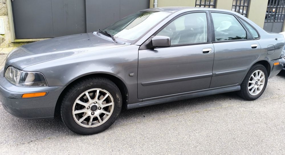 Volvo S40 cinzento 2004