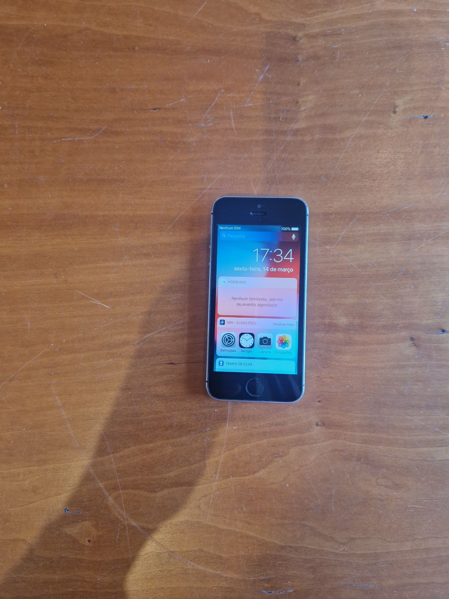 Iphone 5 S 16 GB, com bateria nova, sem carregador