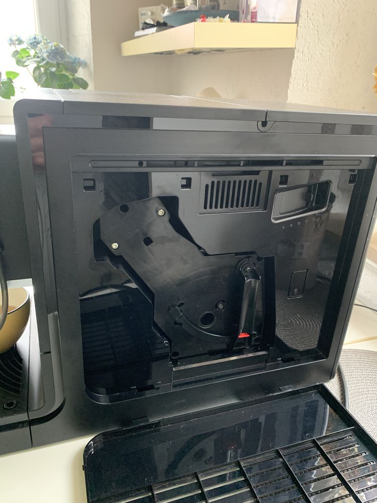 Продам кофемашину NIVONA Nicr 960 Black.