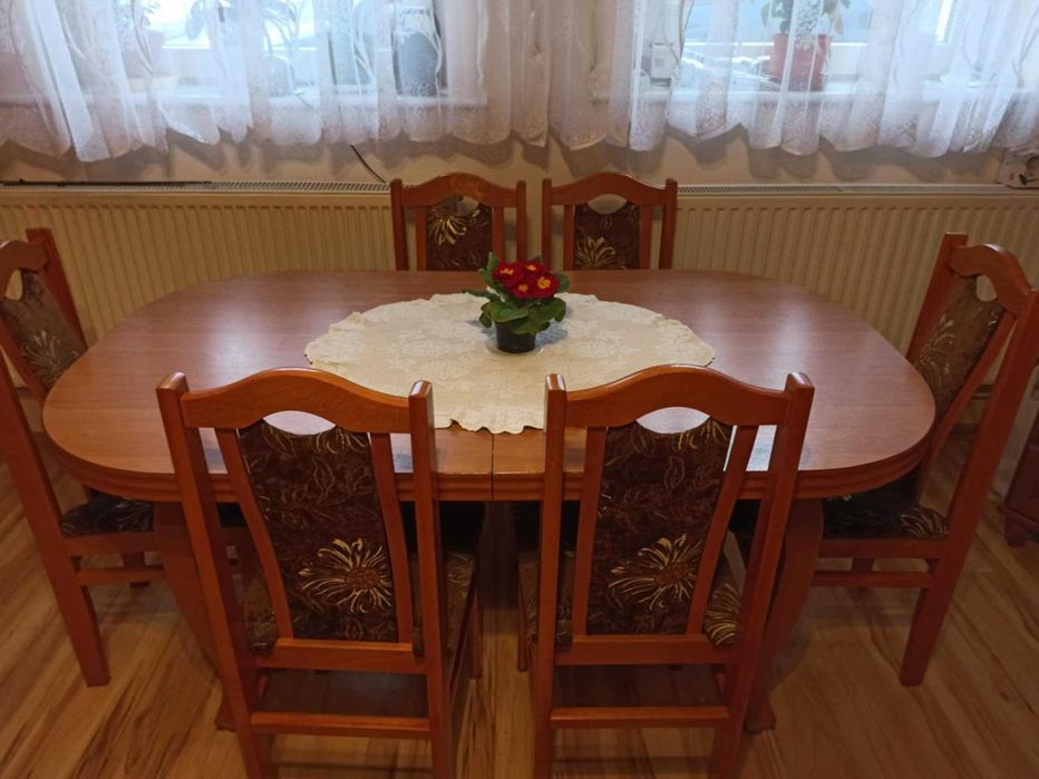Stół rozkładany + 6 krzeseł