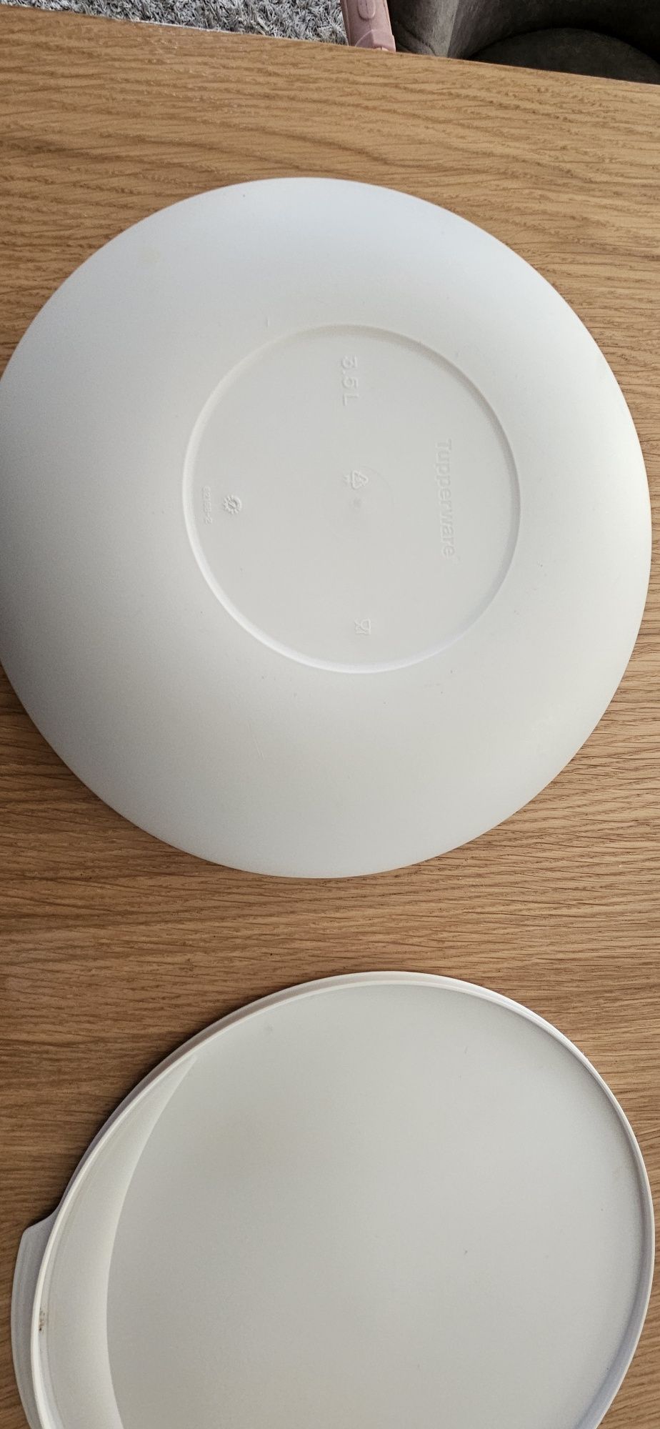 Sprzedam miskę tupperware