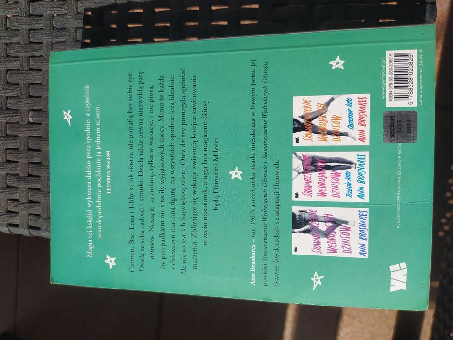 "Stowarzyszenie wędrujących dżinsów, rok później"