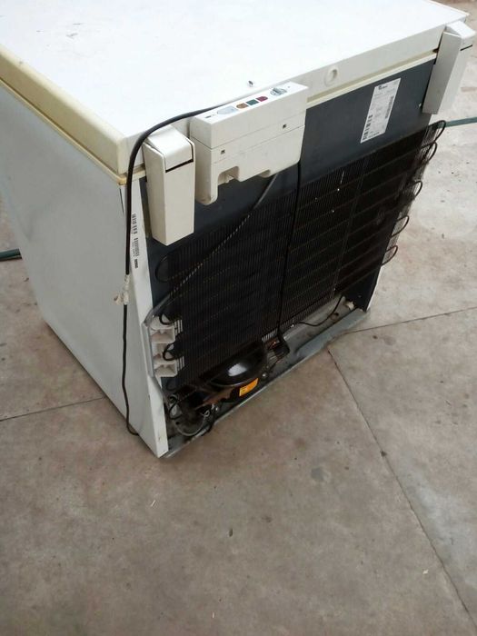 Морозильна камера  .