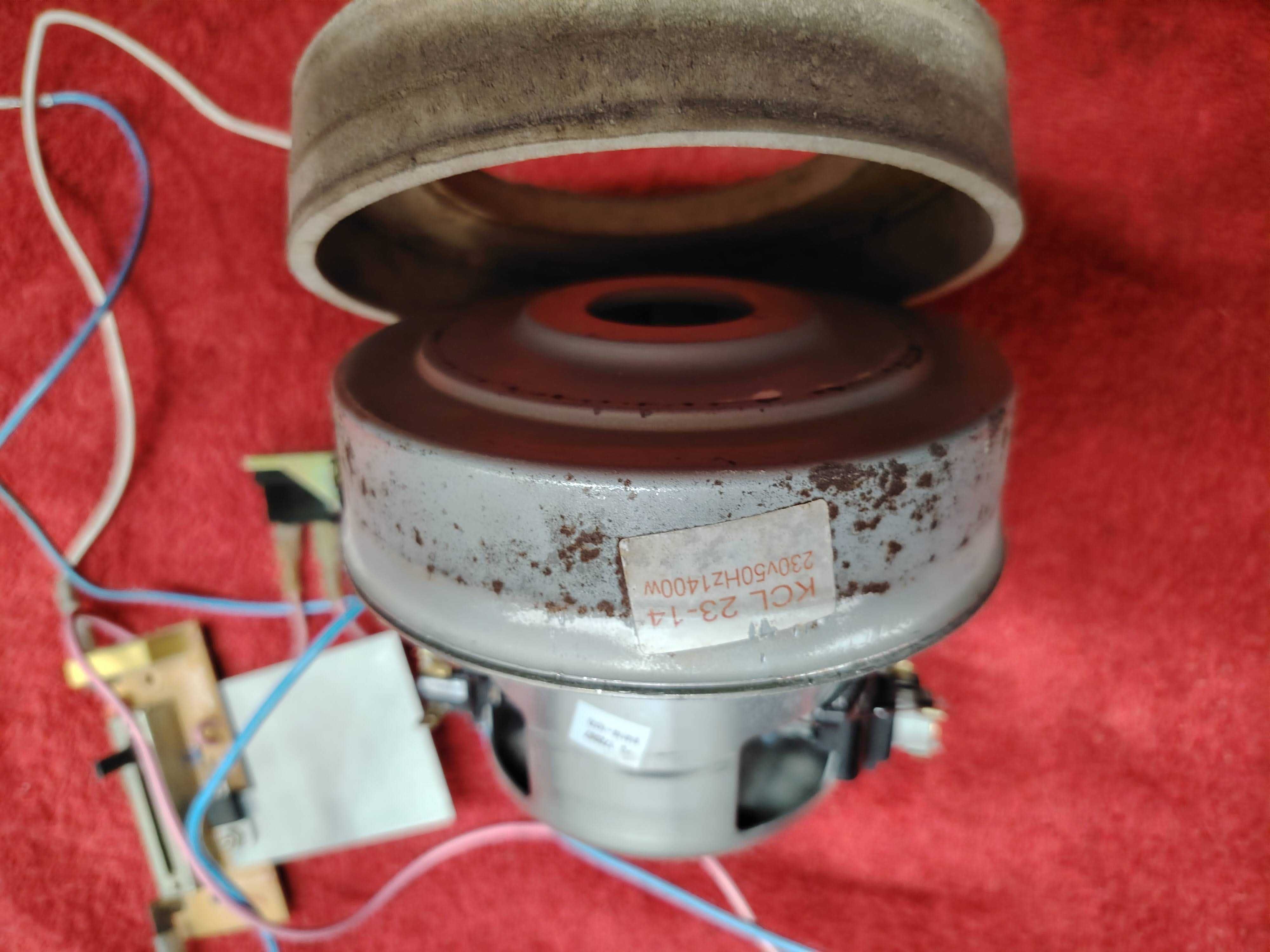 Motor aspirador  UFESA 1500 W